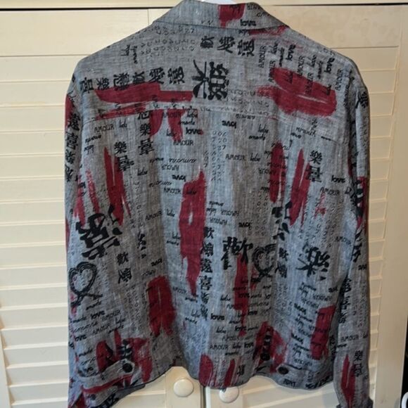 Women's Top Chico's Design Gray Button Front Love Languages 100% Linen Size 2 - Picture 4 of 4